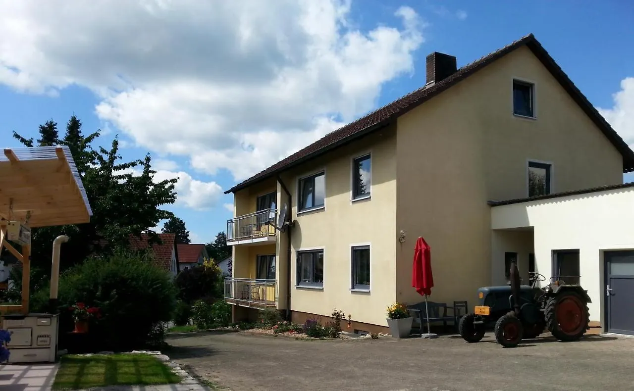 Apartment Ferienwohnung & Gaestezimmer Rixner Hilpoltstein